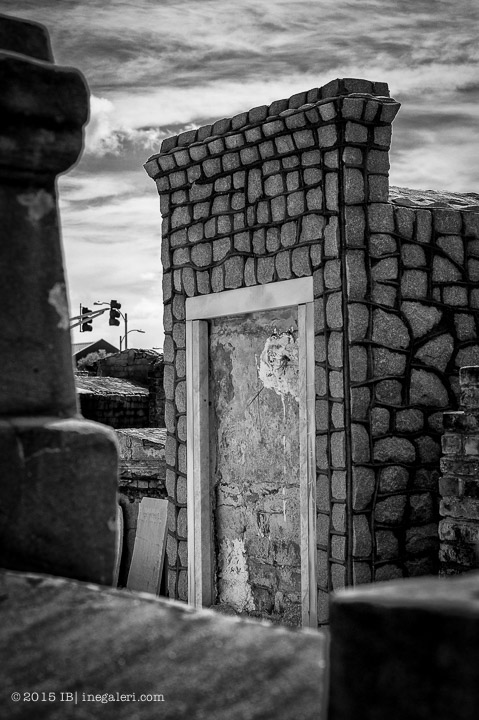 Ine Burke | St Louis Cemetery-8